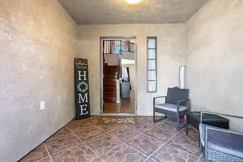 809 Alpha St, Tulare, CA 93274 photo 4