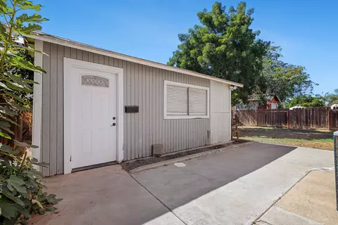 809 Alpha St, Tulare, CA 93274 photo 31