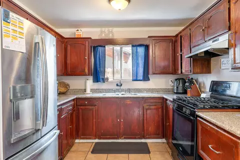 809 Alpha St, Tulare, CA 93274 photo 14
