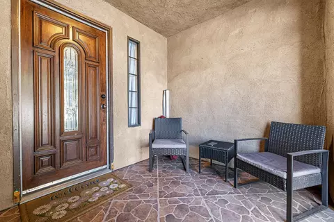 809 Alpha St, Tulare, CA 93274 photo 3
