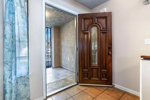 809 Alpha St, Tulare, CA 93274 photo 5
