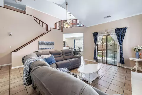 809 Alpha St, Tulare, CA 93274 photo 8
