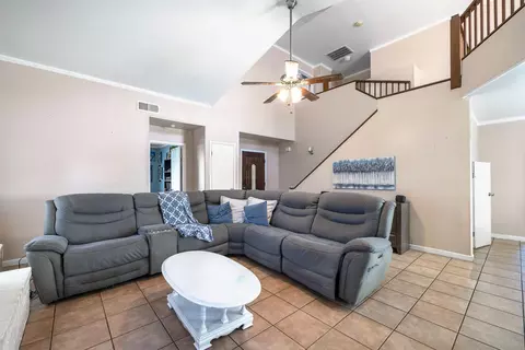809 Alpha St, Tulare, CA 93274 photo 10