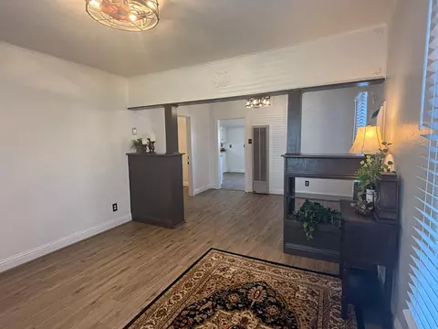 954 S 1st St, Kerman, CA 93630 photo 2