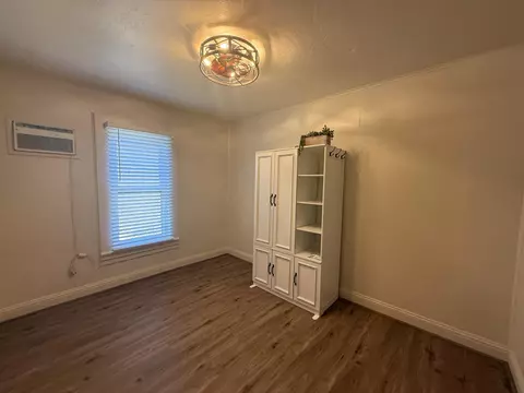 954 S 1st St, Kerman, CA 93630 photo 10