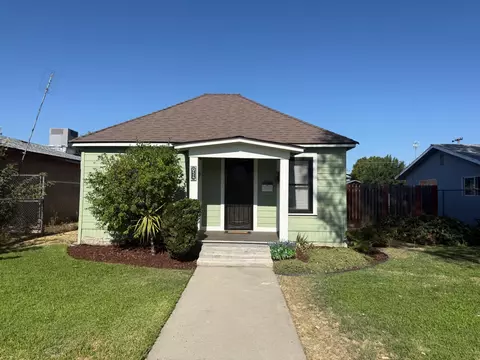 954 S 1st St, Kerman, CA 93630 photo 1