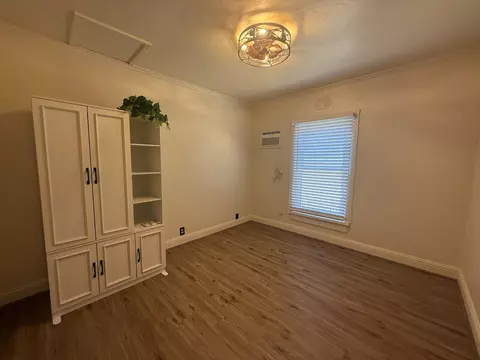 954 S 1st St, Kerman, CA 93630 photo 7