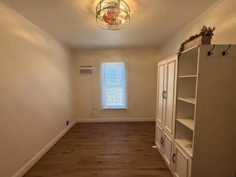 954 S 1st St, Kerman, CA 93630 photo 9