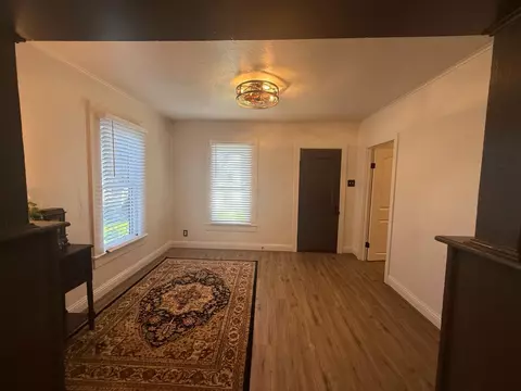 954 S 1st St, Kerman, CA 93630 photo 6