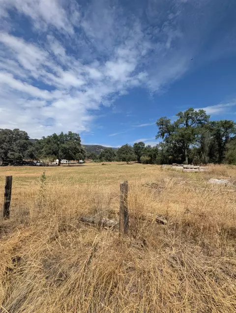 40300 Dunlap Rd, Dunlap, CA 93621 photo 5