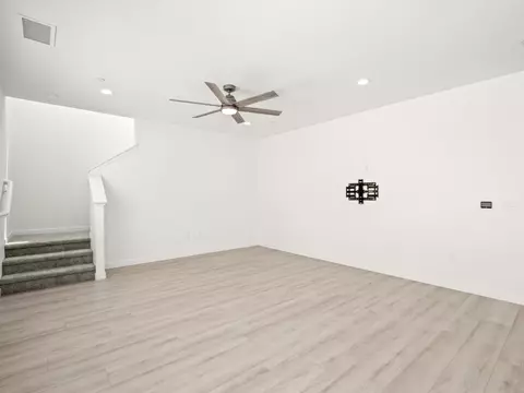 Living - 4071 Braden Rd, Madera, CA 93636 photo 3 of 4