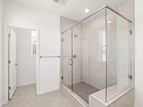 Bath - 4071 Braden Rd, Madera, CA 93636 photo 3 of 6