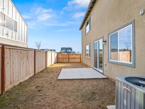 Exterior - 4071 Braden Rd, Madera, CA 93636 photo 4 of 7
