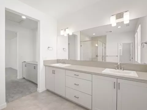 Bath - 4071 Braden Rd, Madera, CA 93636 photo 4 of 6