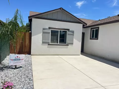 Exterior - 929 W 6th St #2, Merced, CA 95341 photo 2 of 5