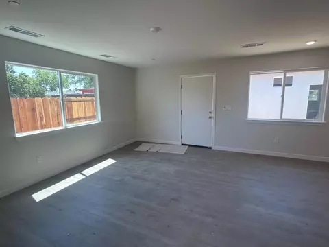 Living - 929 W 6th St #2, Merced, CA 95341 photo 2 of 2