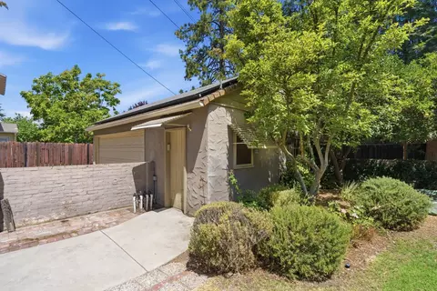 Exterior - 445 E Princeton Ave, Fresno, CA 93704 photo 10 of 13