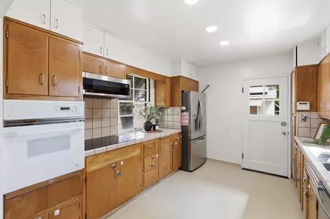 Kitchen - 445 E Princeton Ave, Fresno, CA 93704 photo 2 of 2