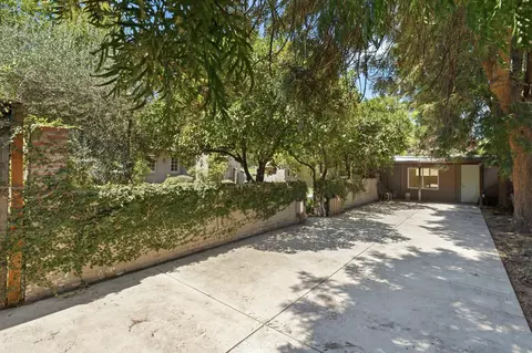 Exterior - 445 E Princeton Ave, Fresno, CA 93704 photo 12 of 13