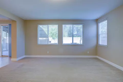 Living - 485 Windmill Ct, Atwater, CA 95301 photo 7 of 8
