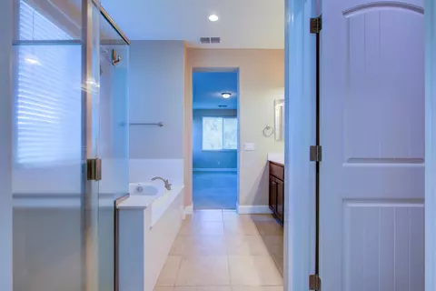 Entry Way - 485 Windmill Ct, Atwater, CA 95301 photo 5 of 6