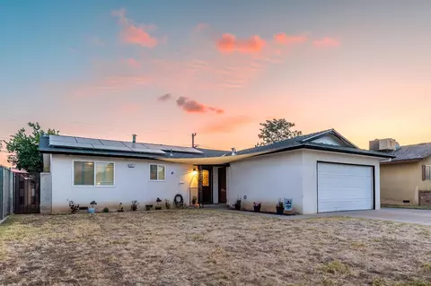 61 W Rall, Clovis, CA 93612 photo 1