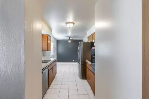 61 W Rall, Clovis, CA 93612 photo 4