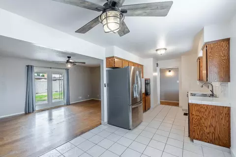 61 W Rall, Clovis, CA 93612 photo 8