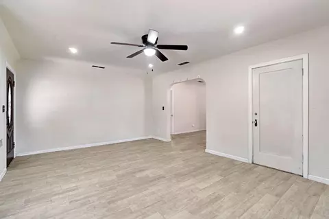 615 E 5th St, Madera, CA 93638 photo 7