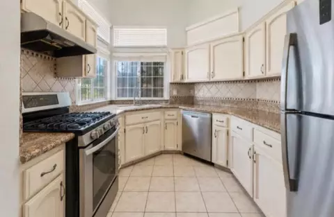 2596 Walnut St, Selma, CA 93662 photo 5