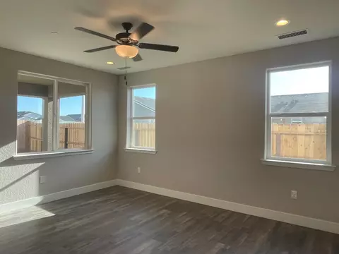 16219 W Sunset Ave, Kerman, CA 93630 photo 4