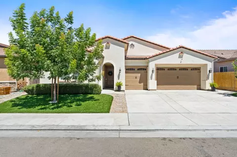 Exterior - 3283 Soledad Ave, Clovis, CA 93619 photo 2 of 12