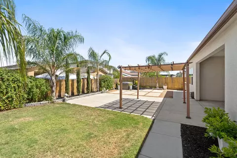 Exterior - 3283 Soledad Ave, Clovis, CA 93619 photo 11 of 12