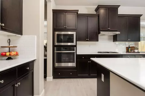 Kitchen - 3283 Soledad Ave, Clovis, CA 93619 photo 3 of 6