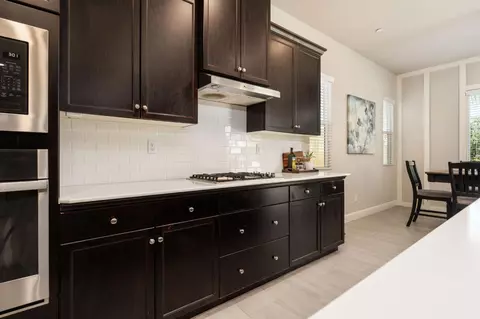 Kitchen - 3283 Soledad Ave, Clovis, CA 93619 photo 4 of 6