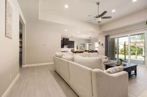 Entry Way - 3283 Soledad Ave, Clovis, CA 93619 photo 4 of 10