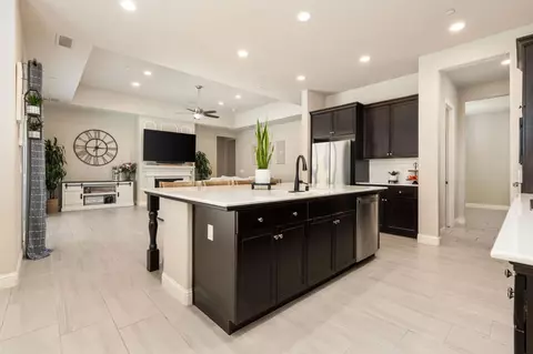 Entry Way - 3283 Soledad Ave, Clovis, CA 93619 photo 6 of 10