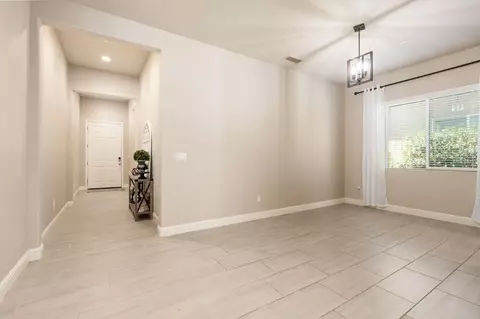 Entry Way - 3283 Soledad Ave, Clovis, CA 93619 photo 3 of 10