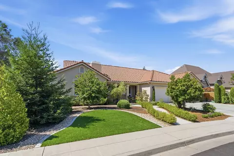 2038 Austin Ave, Clovis, CA 93611 photo 2