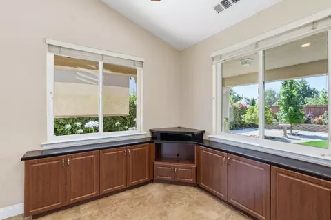 2038 Austin Ave, Clovis, CA 93611 photo 6