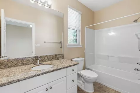 2038 Austin Ave, Clovis, CA 93611 photo 13