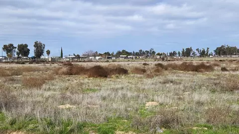 100 Central, Kerman, CA 93630 photo 2