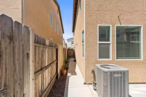 972 Winchell Way W, Madera, CA 93636 photo 30