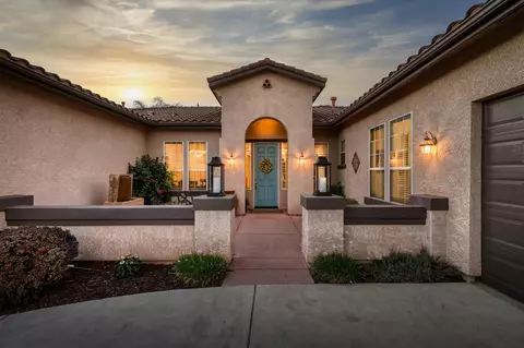 Exterior - 73 W Houston Ave, Clovis, CA 93611 photo 2 of 9