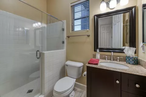 Bath - 73 W Houston Ave, Clovis, CA 93611 photo 4 of 7