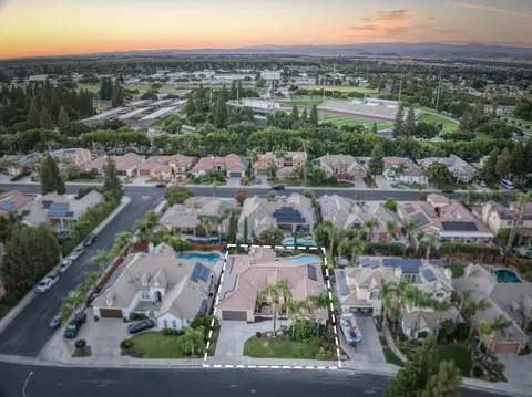 View/Area - 73 W Houston Ave, Clovis, CA 93611 photo 4 of 4