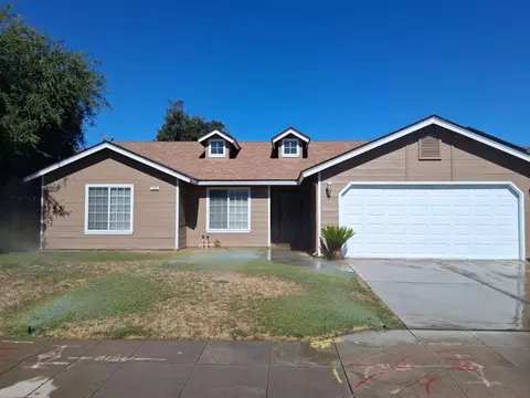2238 N Milburn Ave, Fresno, CA 93722