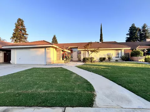 2042 Sample Ave, Clovis, CA 93611 photo 2