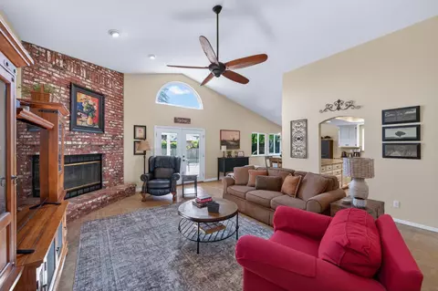 3055 Fairmont Ct, Madera, CA 93637 photo 10