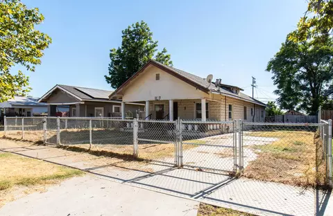 Exterior - 1107 O St, Sanger, CA 93657 photo 2 of 6